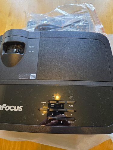 Infocus in126x dlp projector - infocus,