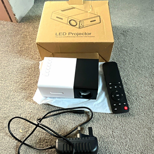 Led desktop projector - projector, portable