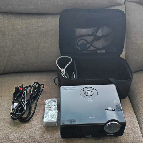 Toshiba tdp dlp projector - tdp-s8,