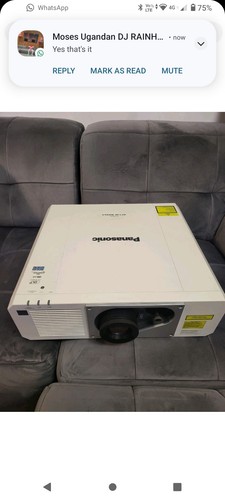 Panasonic rz570 wuxga full - wuxga,