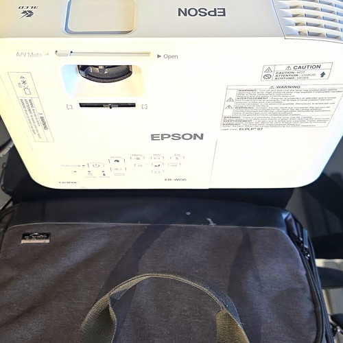 Epson w06 3lcd projector - epson, eb-w06