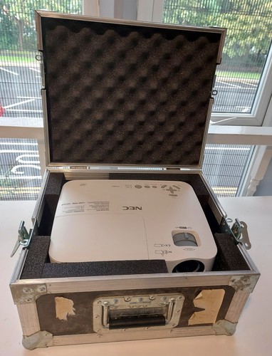 Nec portable projector bundle - nec,